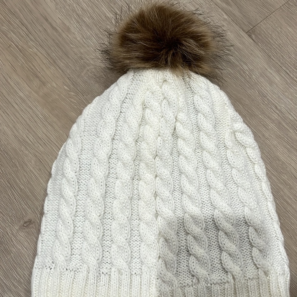 Winter hat - Picture 3 of 5